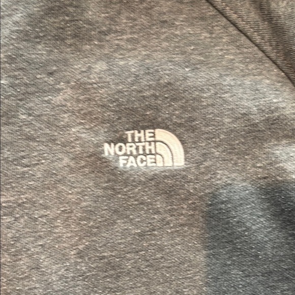 The North Face Men's Gray Sweater - Picture 3 of 4